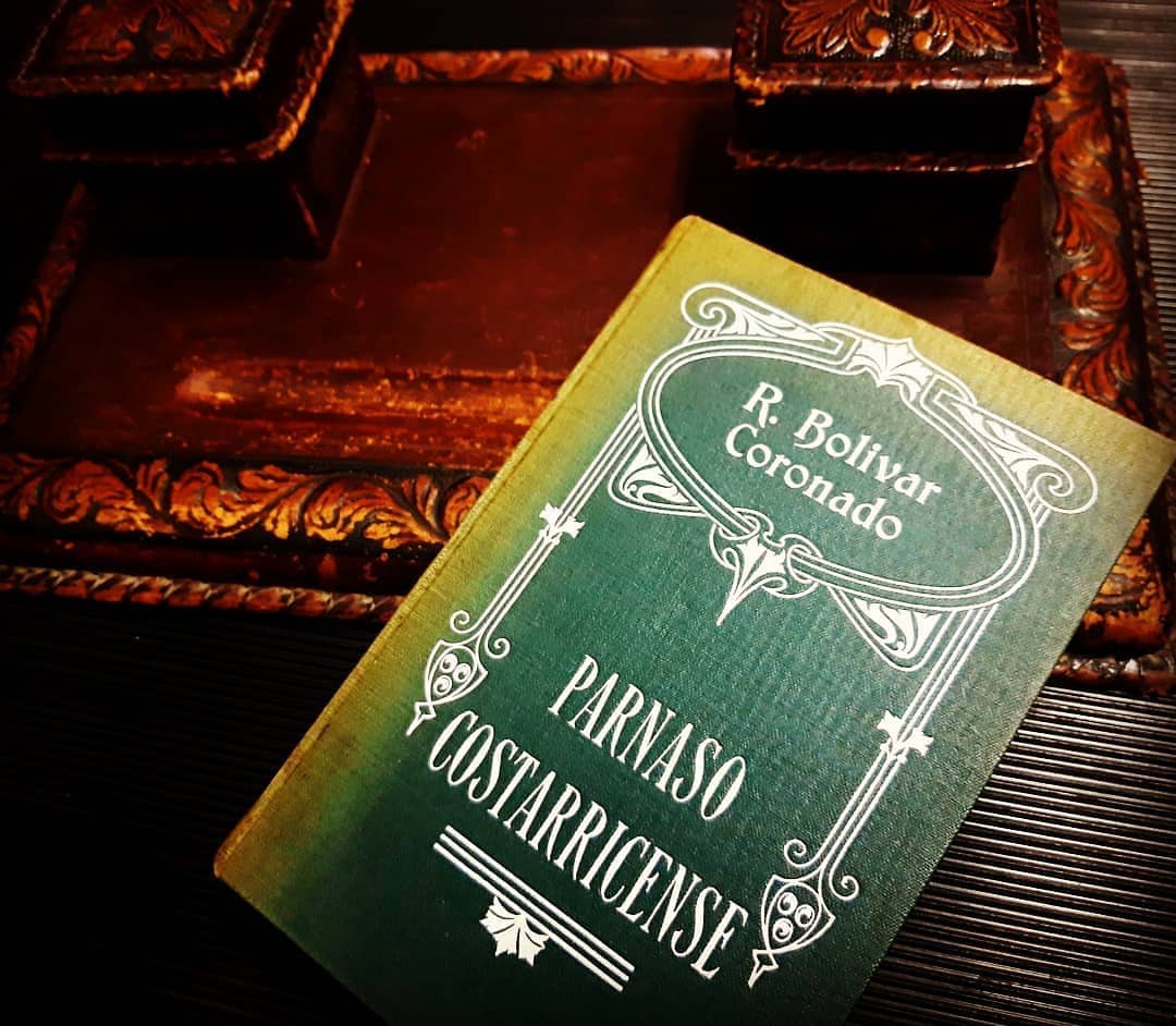 Imagen del libro "Parnaso costarricense" de R. Bolivar Coronado publicado en Monos de San Telmo.